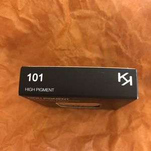 Kiko Makeup - NWT High Pigment Eyeshadow Kiko Makeup - NWT High Pigment Eyeshadow